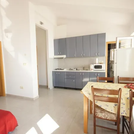 Apartment 75-8 *
