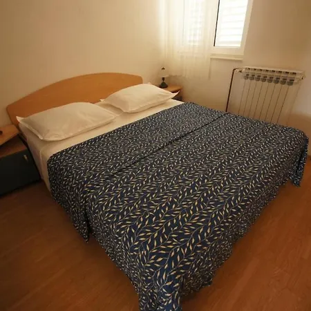 75-8 Apartment *